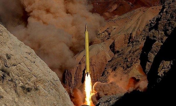 Iran phóng thử hai tên lửa để răn đe Israel